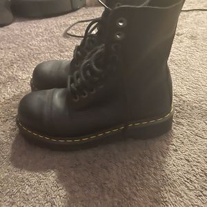 Black dr martens